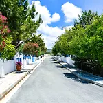 Azzurro Luxury Hotel