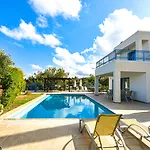 Azzurro Luxury Hotel