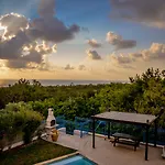 Azzurro Luxury Hotel 5*