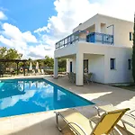 Azzurro Luxury 5* 파포스