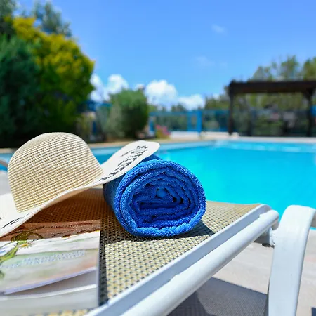 מלון Azzurro Luxury 5*