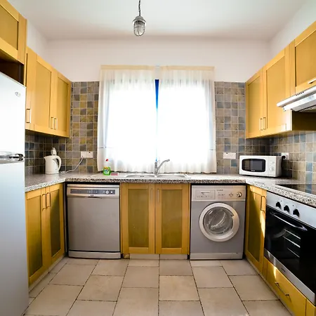 Sanders Azzurro Villa Paphos