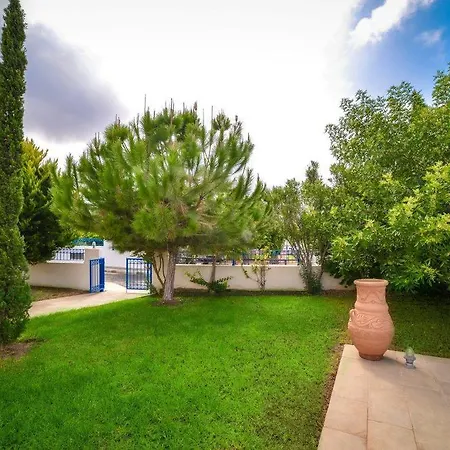 Azzurro Luxury Villa *