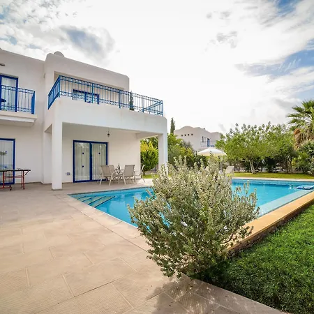 מלון Azzurro Luxury פאפוס