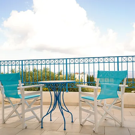 Azzurro Luxury מלון פאפוס