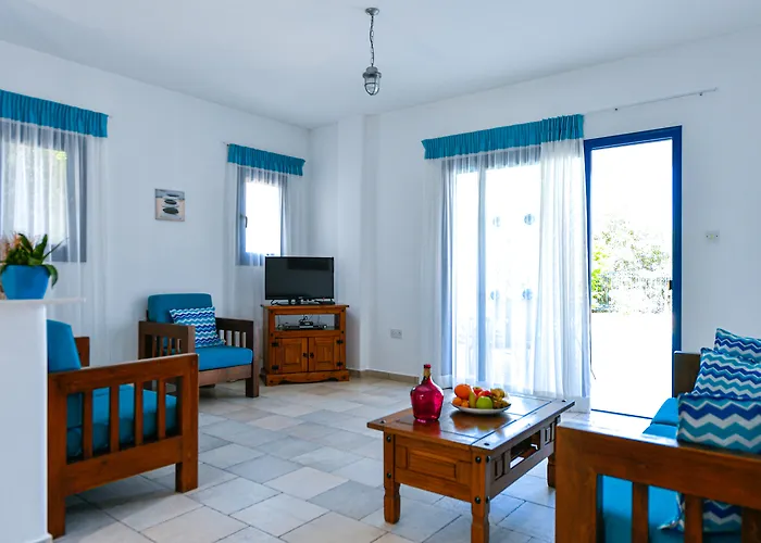 Hotell Azzurro Luxury Paphos