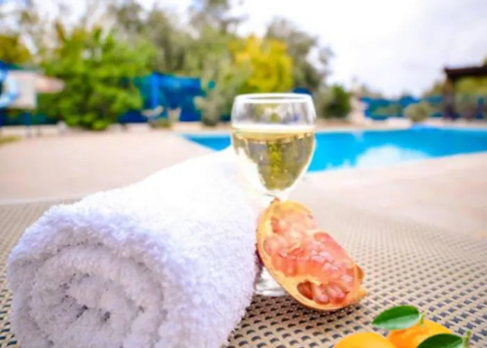 Azzurro Luxury Hotel 5*